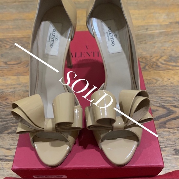 Valentino Garavani Shoes - Authentic Valentino Garavani Bow Pump Shoes 38